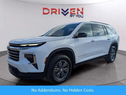 2025 Chevrolet Traverse LT