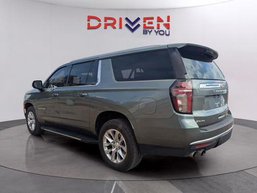 2023 Chevrolet Suburban Premier