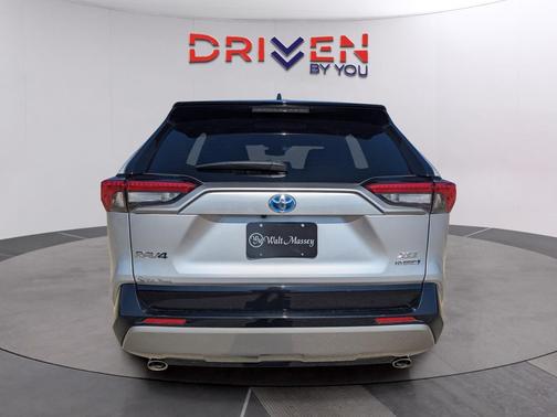 2023 Toyota RAV4 Hybrid SE