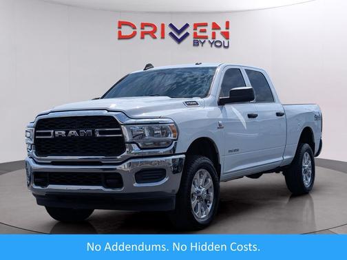Bright White Clearcoat 2021 RAM 2500 Tradesman Crew Cab 4x4 6'4' Box