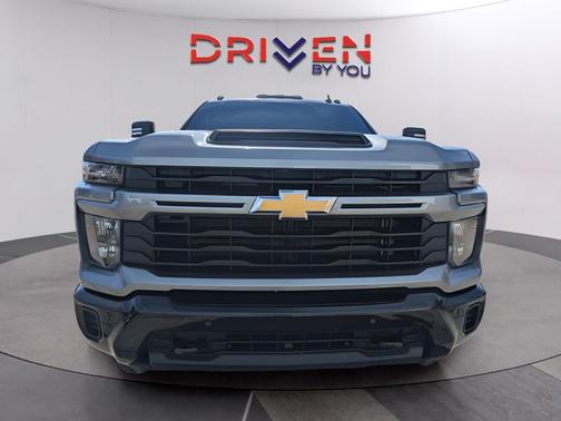2026 Chevrolet Silverado 2500 Custom