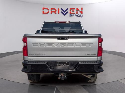 2026 Chevrolet Silverado 2500 Custom