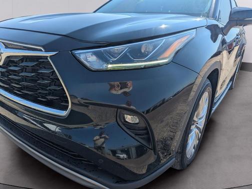 2024 Toyota Highlander Platinum