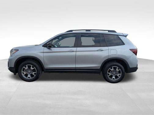 2023 Honda Passport AWD TrailSport