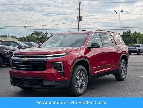 Radiant Red Tintcoat 2026 Chevrolet Traverse LT