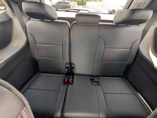 Mosaic Black Metallic 2026 Chevrolet Traverse LT