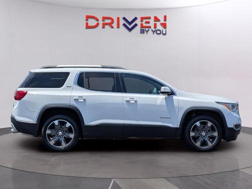 Summit White 2017 GMC Acadia SLT-2