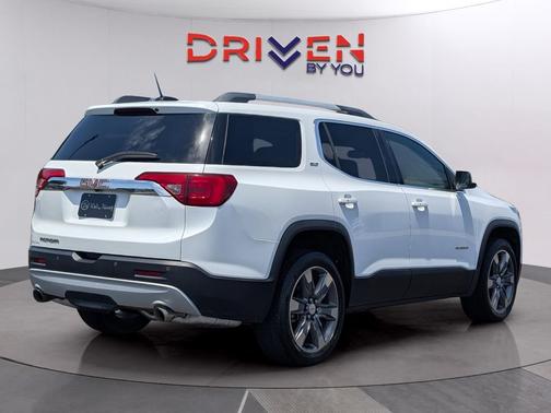 Summit White 2017 GMC Acadia SLT-2