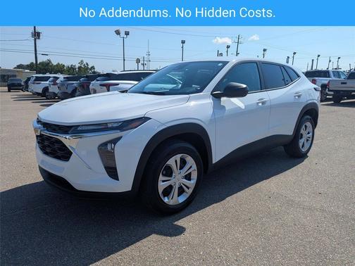 2025 Chevrolet Trax LS