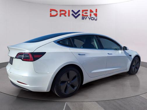 2020 Tesla Model 3 Standard Range