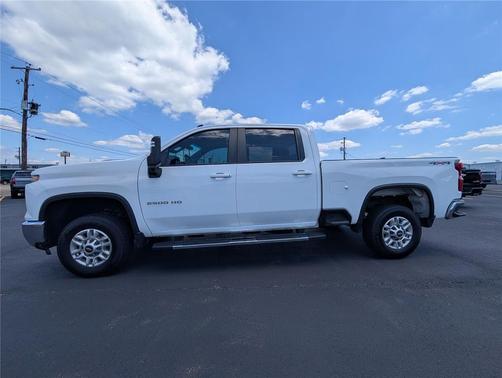Summit White 2024 Chevrolet Silverado 2500 LT