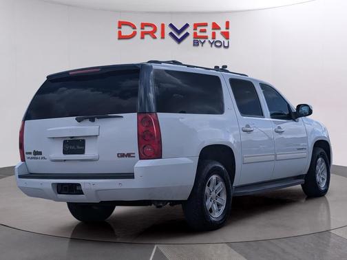 2011 GMC Yukon XL 1500 SLT