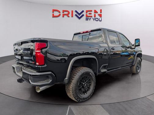 2026 Chevrolet Silverado 2500 Crew Cab, Standard Bed, XR2, 4WD