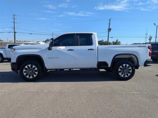 2022 Chevrolet Silverado 2500 Custom