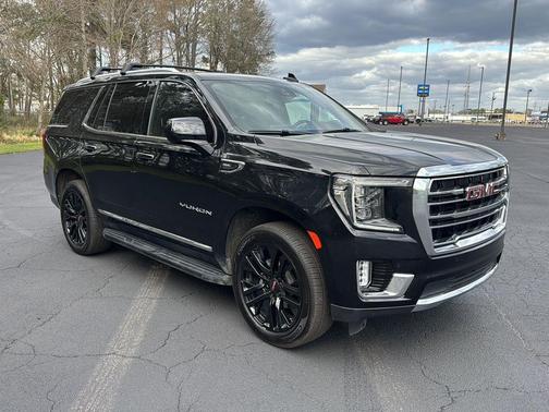 2023 GMC Yukon SLT