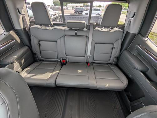 Summit White 2026 Chevrolet Silverado 1500 LT Trail Boss