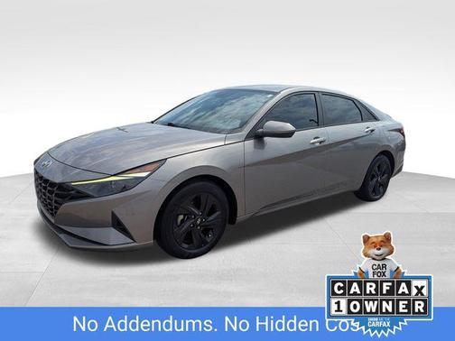 2022 Hyundai ELANTRA SEL