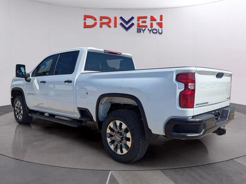 2026 Chevrolet Silverado 2500 Custom