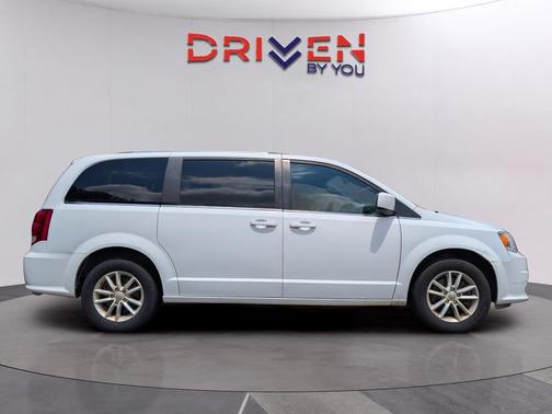 White Knuckle Clearcoat 2018 Dodge Grand Caravan SXT