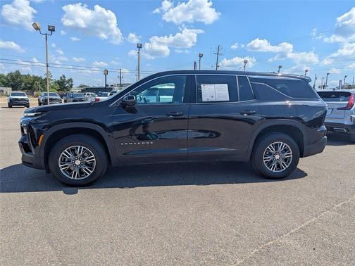 2024 Chevrolet Traverse LS