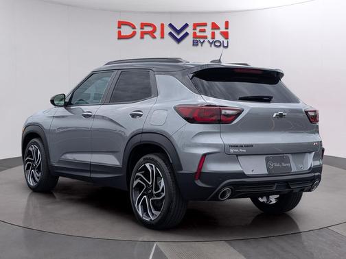 Sterling Gray Metallic 2026 Chevrolet Trailblazer RS