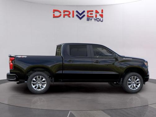 Black 2025 Chevrolet Silverado 1500 Custom