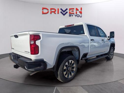 2026 Chevrolet Silverado 2500 Custom