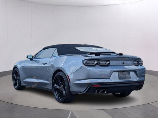 Sharkskin Metallic 2023 Chevrolet Camaro RWD Convertible LT1