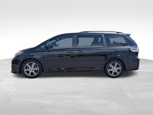 2017 Toyota Sienna SE