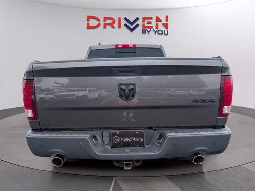 Granite Crystal Metallic 2019 RAM 1500 SLT