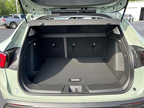 Cacti Green 2026 Chevrolet Trax FWD ACTIV