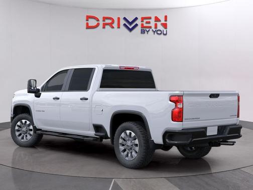 2026 Chevrolet Silverado 2500 Custom