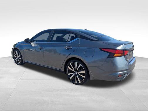 2020 Nissan Altima SR FWD