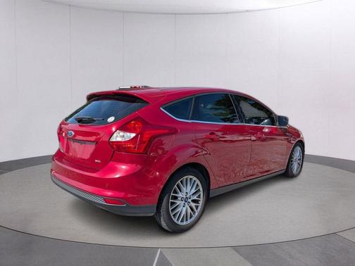 Red Candy Metallic Tinted Clearcoat 2012 Ford Focus SEL