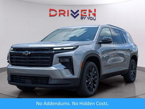 Sterling Gray Metallic 2026 Chevrolet Traverse LT