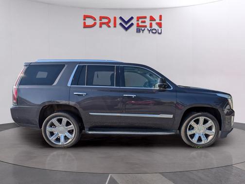 Dark Granite Metallic 2018 Cadillac Escalade Luxury