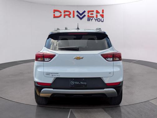Summit White 2023 Chevrolet Trailblazer LT