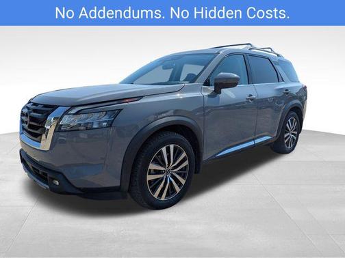2022 Nissan Pathfinder Platinum 2WD