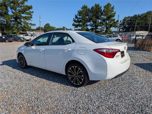 Super White 2015 Toyota Corolla L