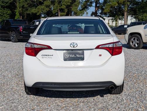 Super White 2015 Toyota Corolla L