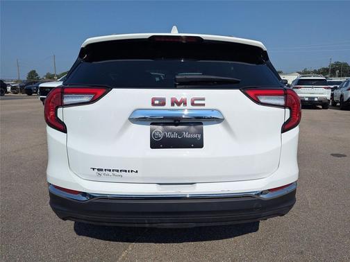 2023 GMC Terrain SLT