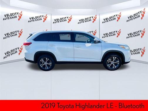 2019 Toyota Highlander LE I4