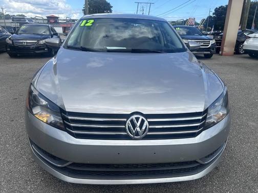 2012 Volkswagen Passat 2.5 SE