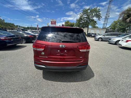 2017 Kia Sorento LX
