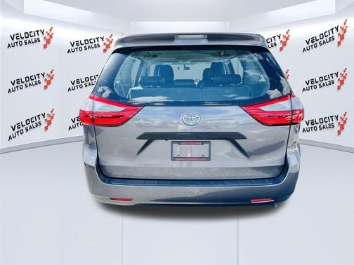 2015 Toyota Sienna L