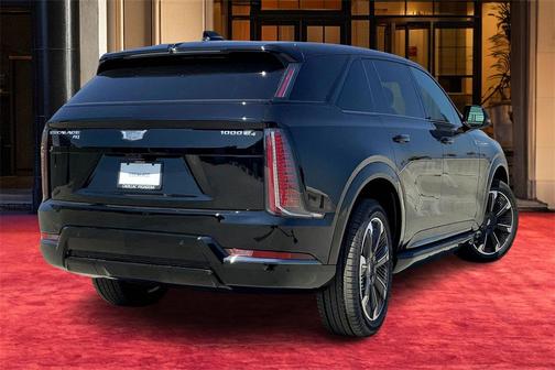 2025 Cadillac Escalade IQ Sport 2