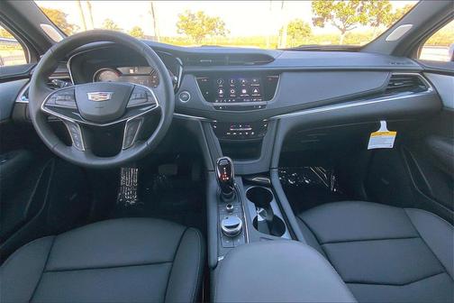 Crystal White Tricoat 2024 Cadillac XT5 Premium Luxury