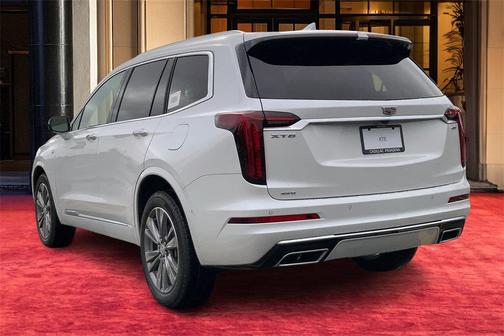 2025 Cadillac XT6 Premium Luxury AWD