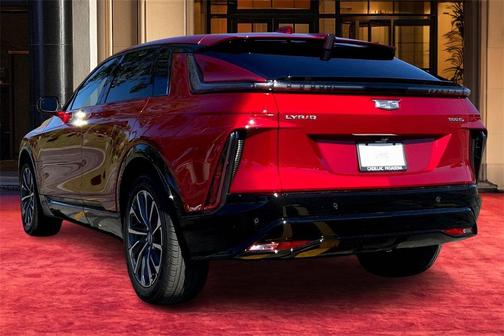 2025 Cadillac LYRIQ Sport