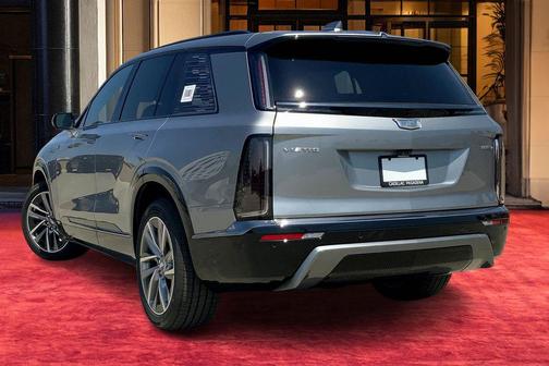 Argent Silver Metallic 2026 Cadillac VISTIQ Sport